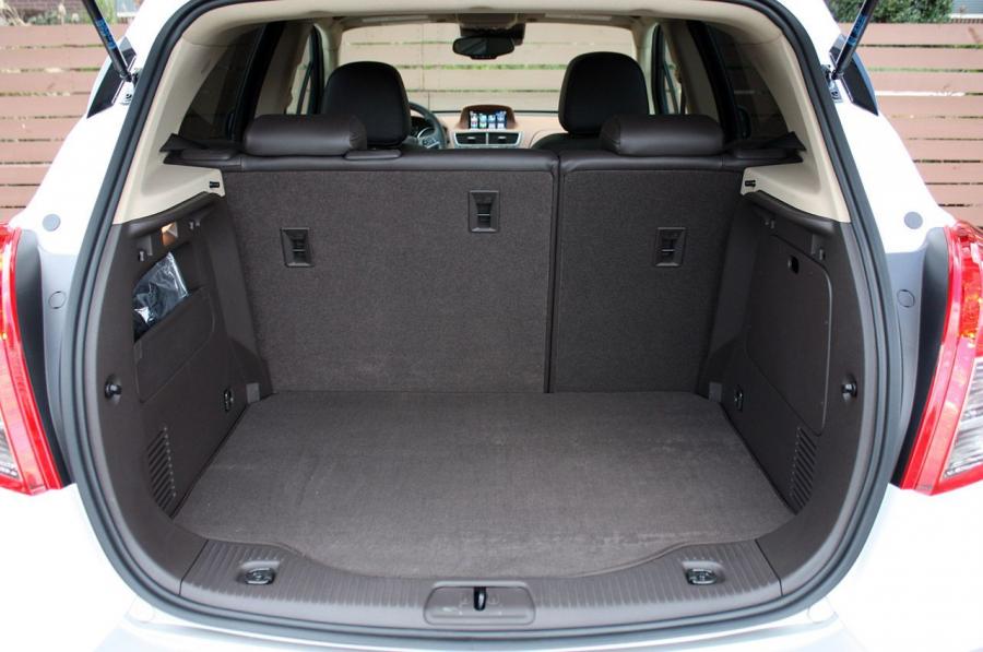  Buick Encore 2013 года  (фото 9 из 116)